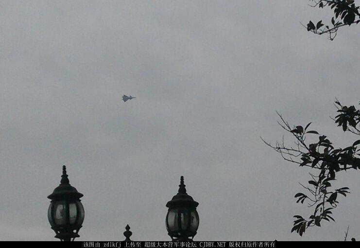 2013号歼20首飞成功 首次取消空速管