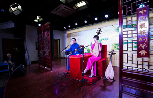 长篇弹词《神弹子》在松江区岳阳活动中心开唱