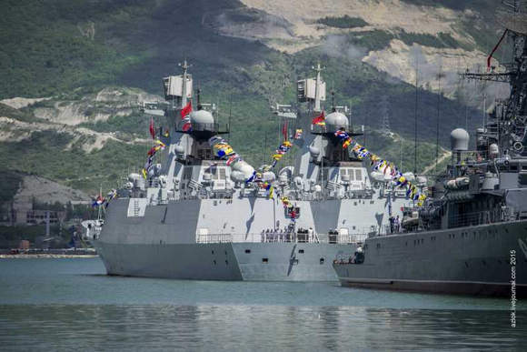 中俄9舰艇直插欧洲腹地军演 向美日释强信号-