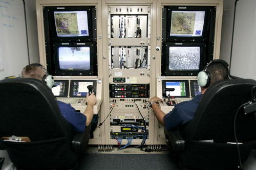 印度空军准备未来战争 筹建专业无人机操控部